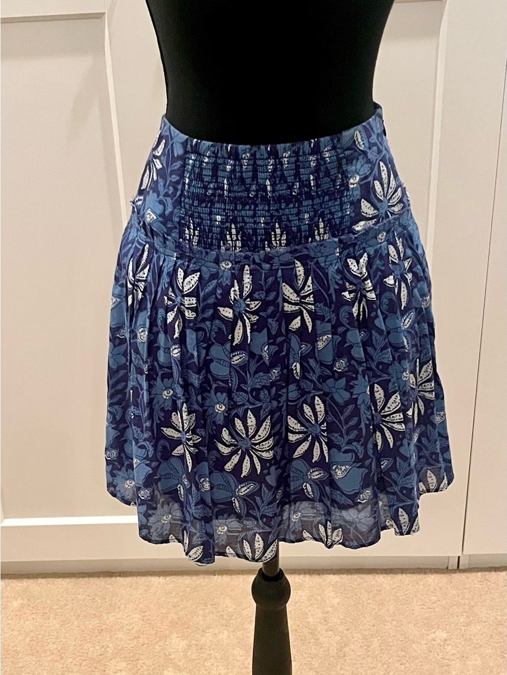 Banana Republic Navy Blue Floral Mini With Tiered Skirt Floral Cottagecore Sz 0